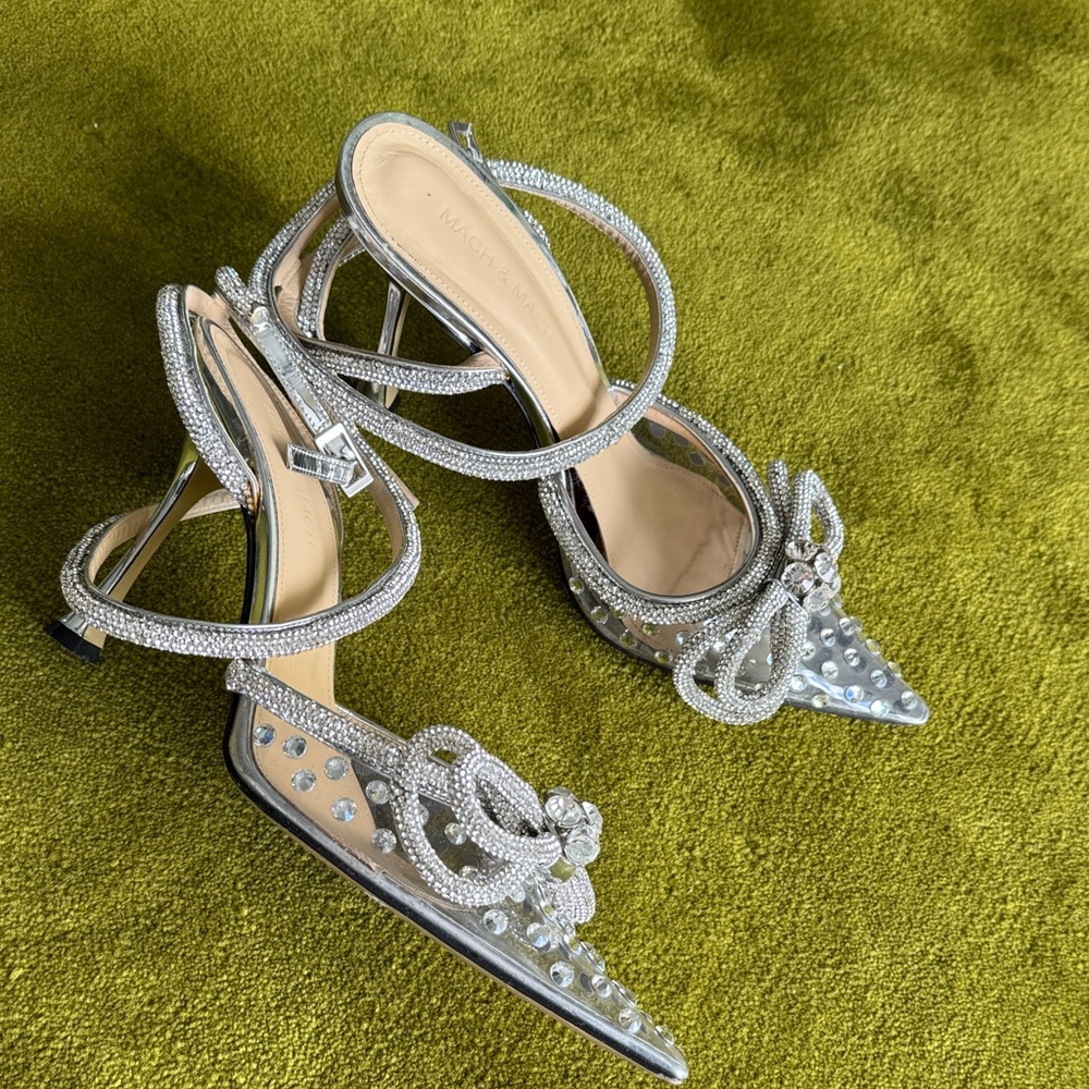 Mach & Mach - Elegant Silver Women's Heels with Rhinestone Bow - Picture 4 of 10